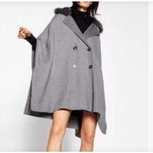 NWT Zara Cape Poncho Gray Faux Fur Collar Size M